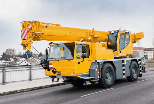 Wie Autokrane mieten Ihre Arbeitsabläufe auf der Baustelle verbessern können
