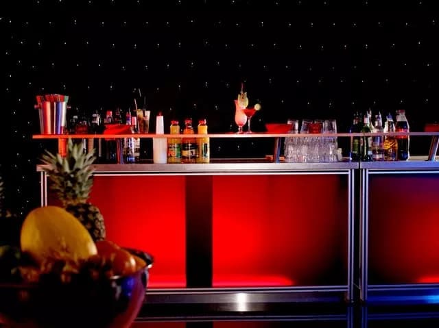 Mieten Sie die Mobile Minibar für private Festlichkeiten