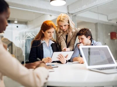 Mit einem Headhunter Zeit und Ressourcen im Recruiting sparen