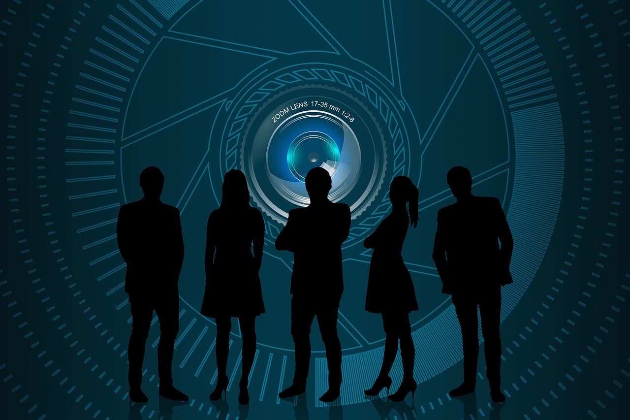 Whispers of Mystery: Lentz-Detekteis Detektivabenteuer