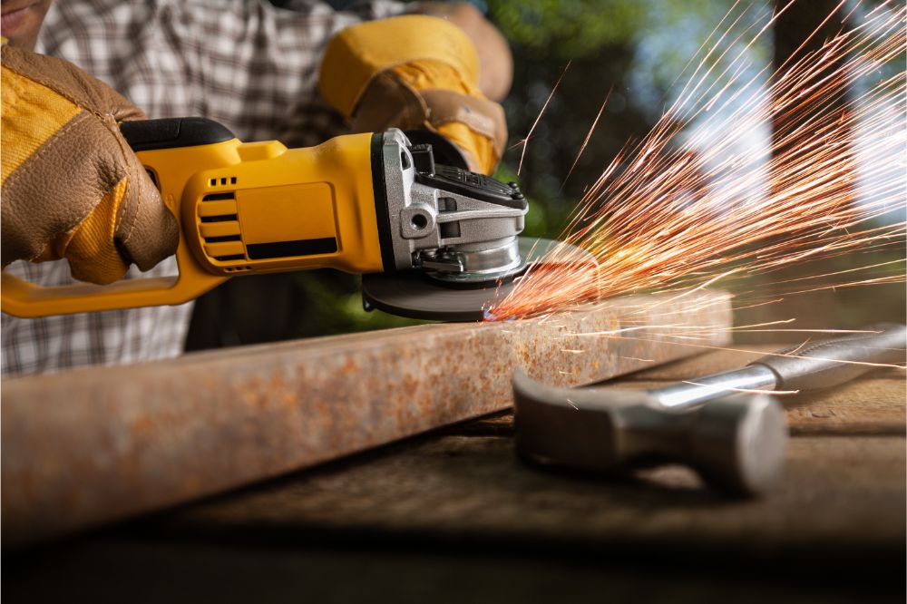 Diese Zubehörteile optimieren einen DeWalt Winkelschleifer