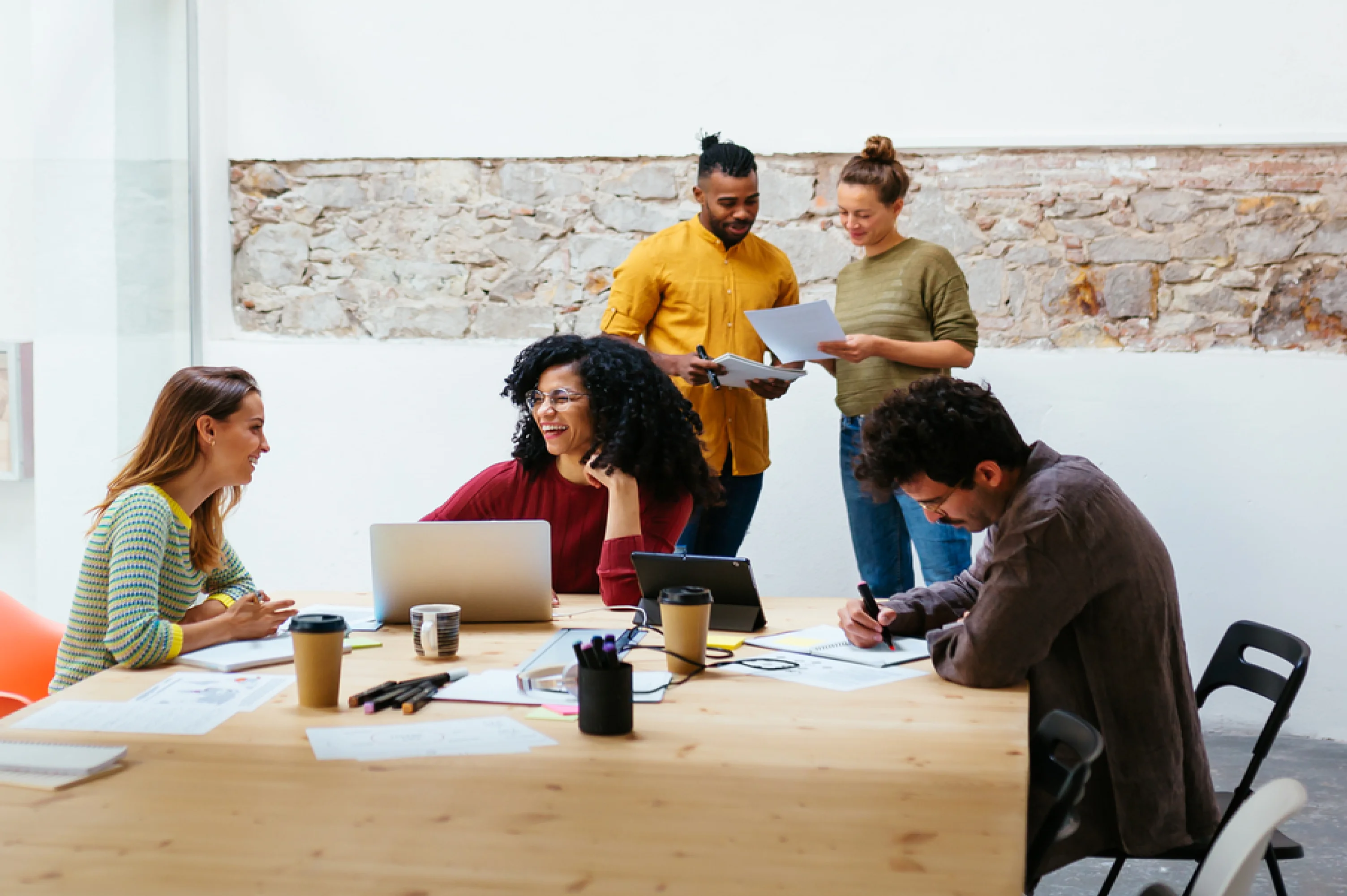 Spannende Jobs entdecken – Top Stellenangebote bei der E+Service+Check GmbH