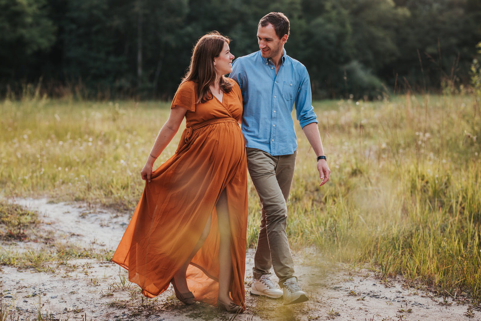 Sanfte Momente voller Vorfreude – Babybauchfotografie