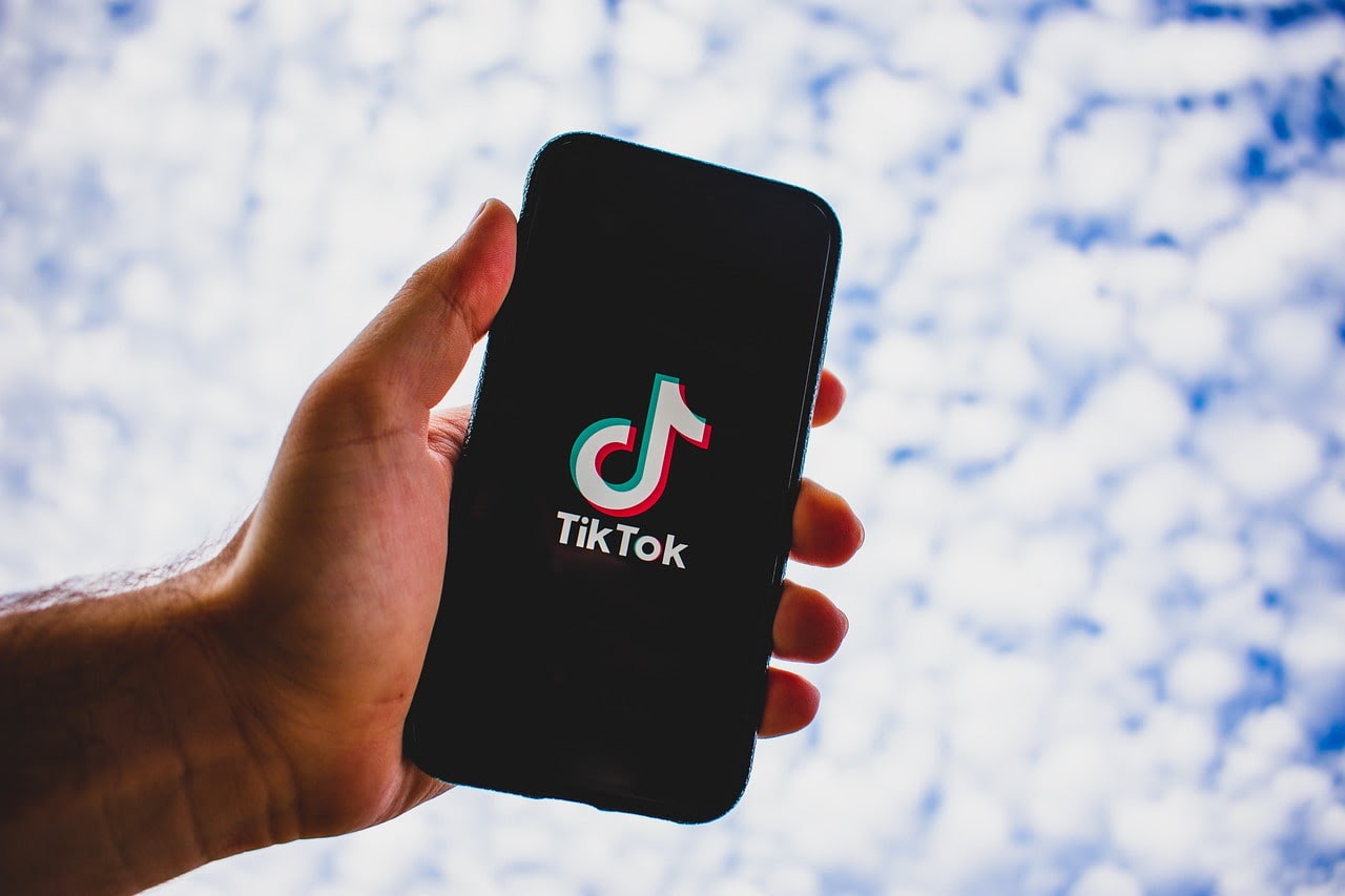 1000 Follower TikTok kaufen: Vertraue FollowersHive für dein Wachstum