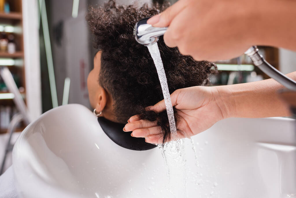 Friseurwaschplätze im Wandel – Mehr Wellness im Salon