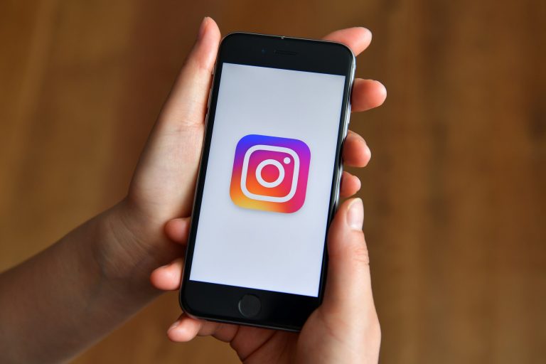 instagram-logo-phone-top-nine-1