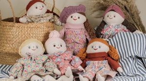 Little-Lenni-Handmade-organic-dolls-Soft-toys-baby-doll-Slider-photos-ph15-w