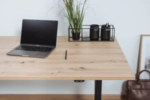 holzplatte-online-schreibtisch-atram-eiche-nach-mass-01