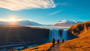 Erleben Sie eine wunderschöne Reise nach Island mit atemberaubenden Wasserfällen und Gletschern bei Sonnenuntergang.